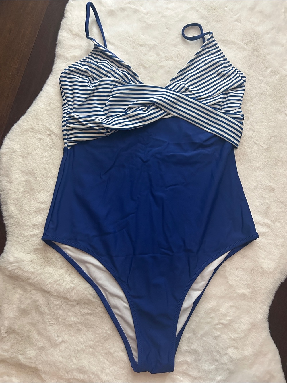 CUPSHE Blue and White Twist-Front One-Piece Swimsuit